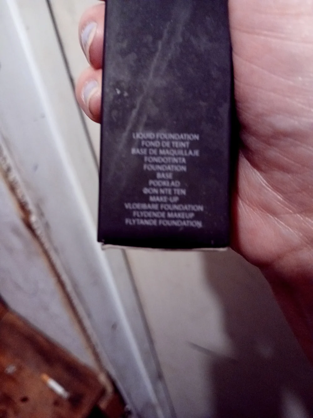 laura mercier lightweight liquid